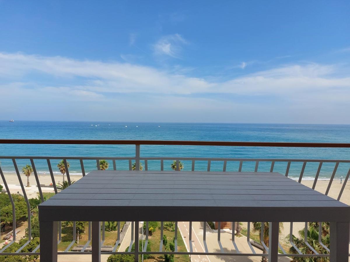 Maremare, Really On The Beach, With Private Parking 萨沃纳 外观 照片