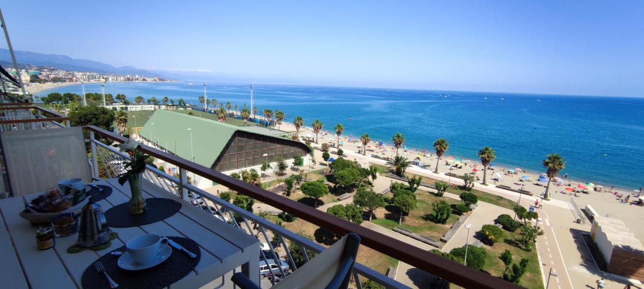 Maremare, Really On The Beach, With Private Parking 萨沃纳 外观 照片